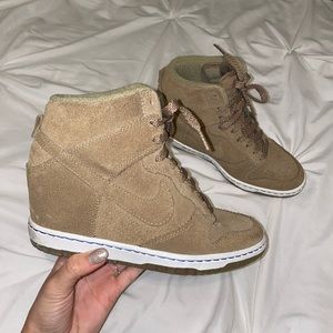 Nike wedge heel size 7